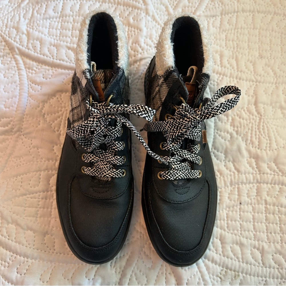 Keds Black and Gray Ankle Scout Boots